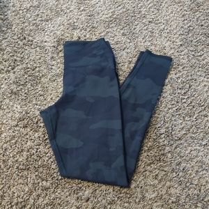 Alo Camo Leggings